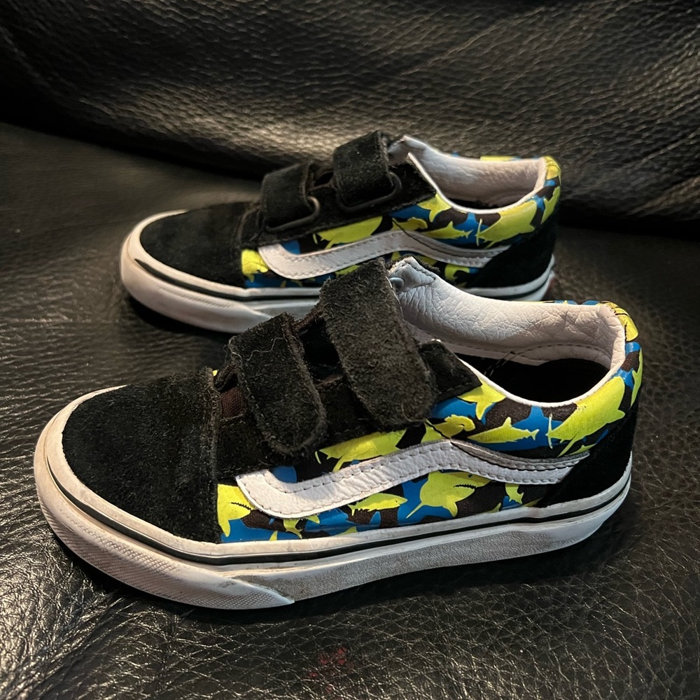 Good used condition shark Vans
